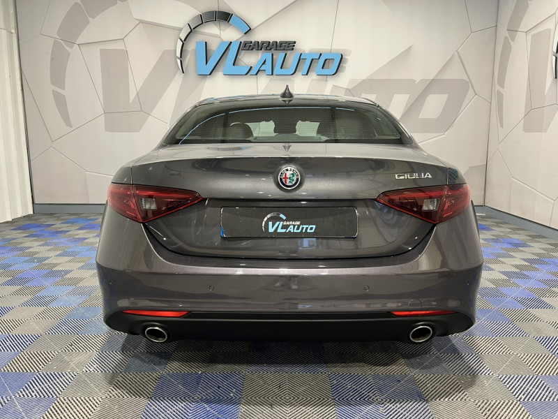Photo 4 de l'offre de ALFA ROMEO GIULIA 2.2 180 ch AT8 Super à 19990€ chez VL Auto