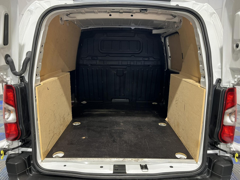Photo 15 de l'offre de CITROEN BERLINGO  M 950 BLUEHDI 100 S&S BVM6 13325ht à 15990€ chez VL Auto
