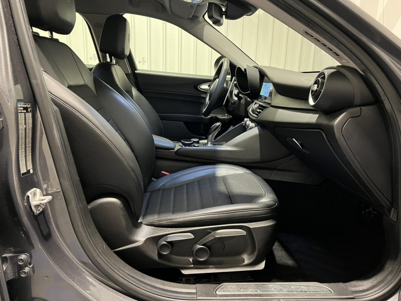 Photo 13 de l'offre de ALFA ROMEO GIULIA 2.2 180 ch AT8 Super à 19990€ chez VL Auto