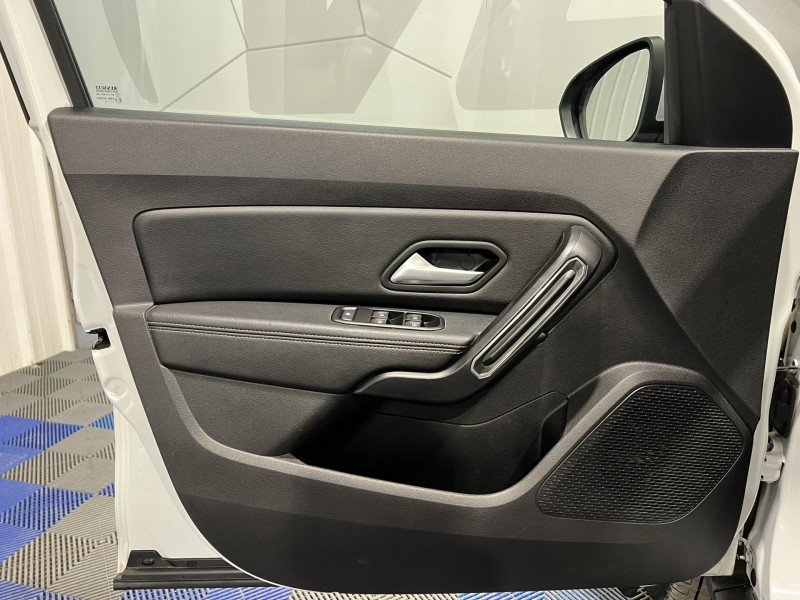 Photo 21 de l'offre de DACIA DUSTER TCe 130 FAP 4x2 Prestige à 13990€ chez VL Auto