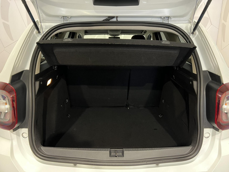 Photo 16 de l'offre de DACIA DUSTER TCe 130 FAP 4x2 Prestige à 13990€ chez VL Auto