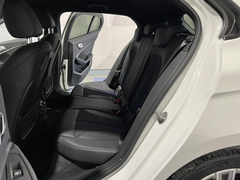 Photo 9 de l'offre de BMW SERIE 1 116d 116 ch DKG7 F40 M Sport à 21990€ chez VL Auto