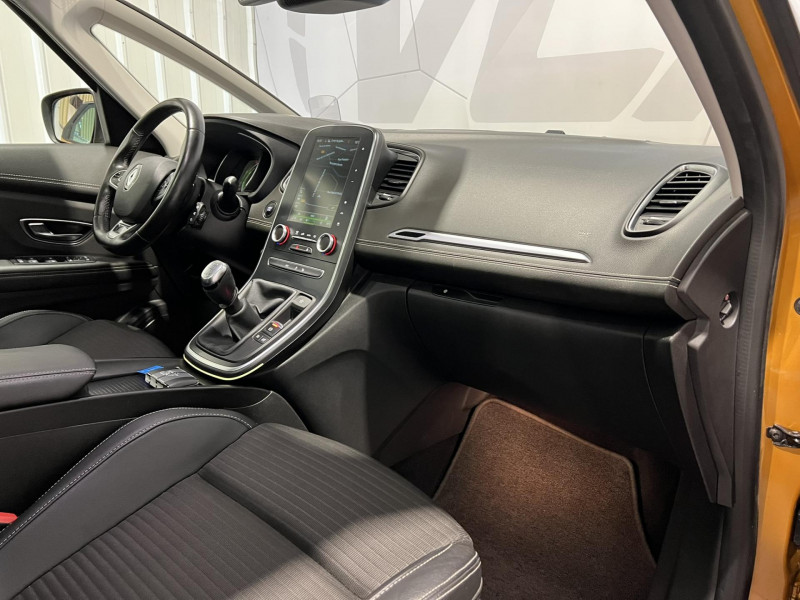 Photo 8 de l'offre de RENAULT SCENIC dCi 130 Energy Intens à 9990€ chez VL Auto