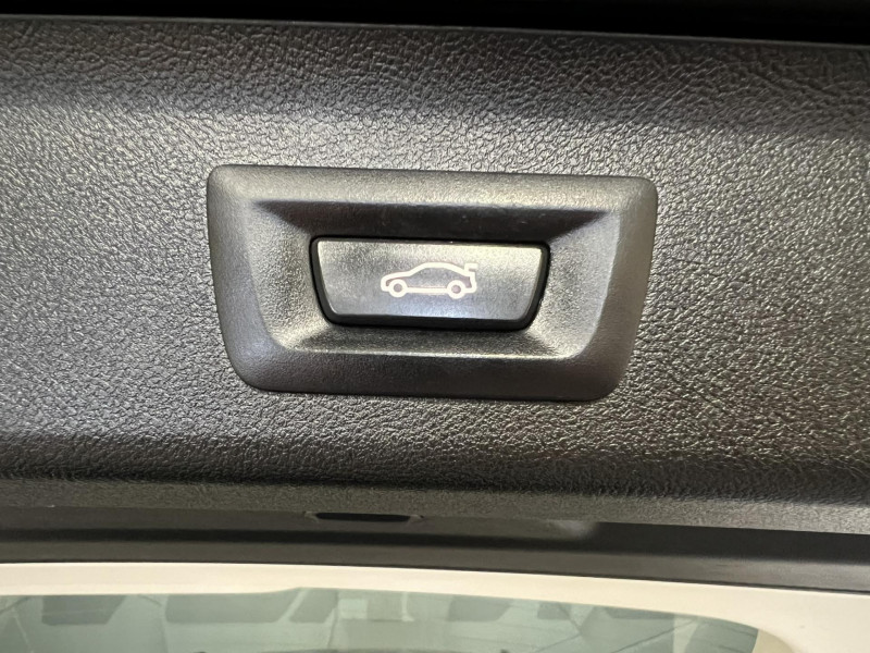 Photo 22 de l'offre de BMW SERIE 5 TOURING 530i xDrive 252 ch BVA8 G31 Sport à 27990€ chez VL Auto