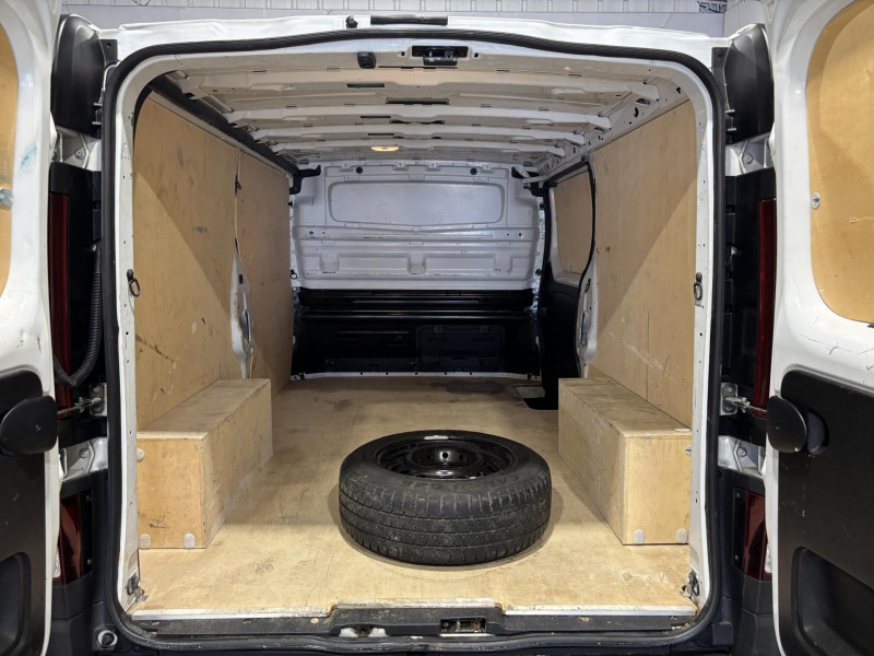 Photo 10 de l'offre de RENAULT TRAFIC FGN L2H1 1300 KG DCI 120 GRAND CONFORT * 15408 HT à 18490€ chez VL Auto