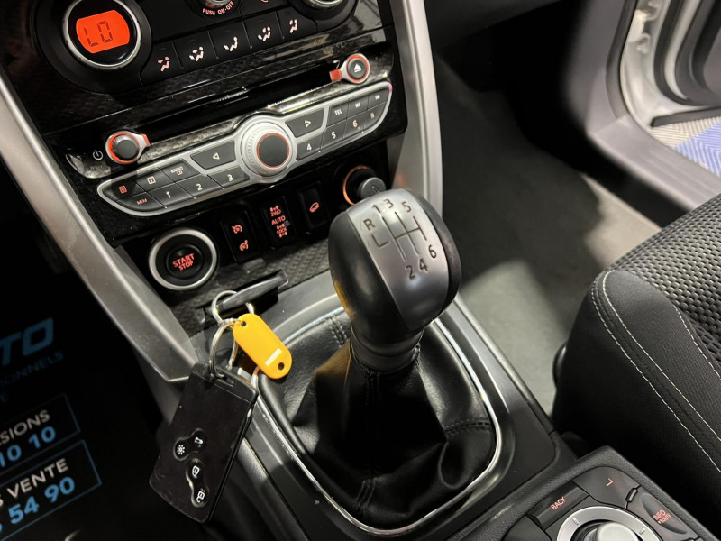 Photo 14 de l'offre de RENAULT KOLEOS 2.0 dCi 150 4x4 FAP Carminat à 10990€ chez VL Auto