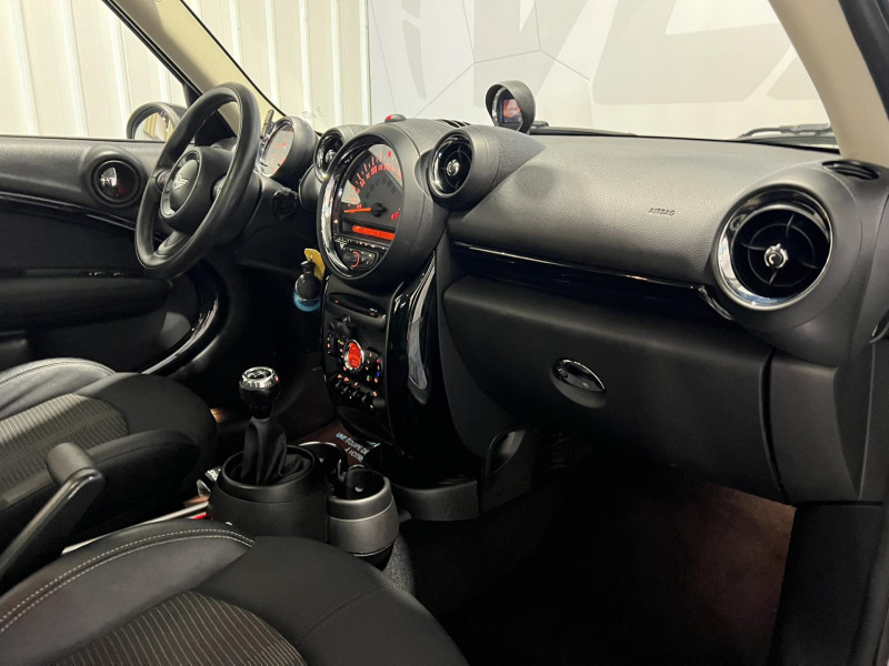 Photo 8 de l'offre de MINI COUNTRYMAN 112 ch Cooper D Pack Chili à 11990€ chez VL Auto