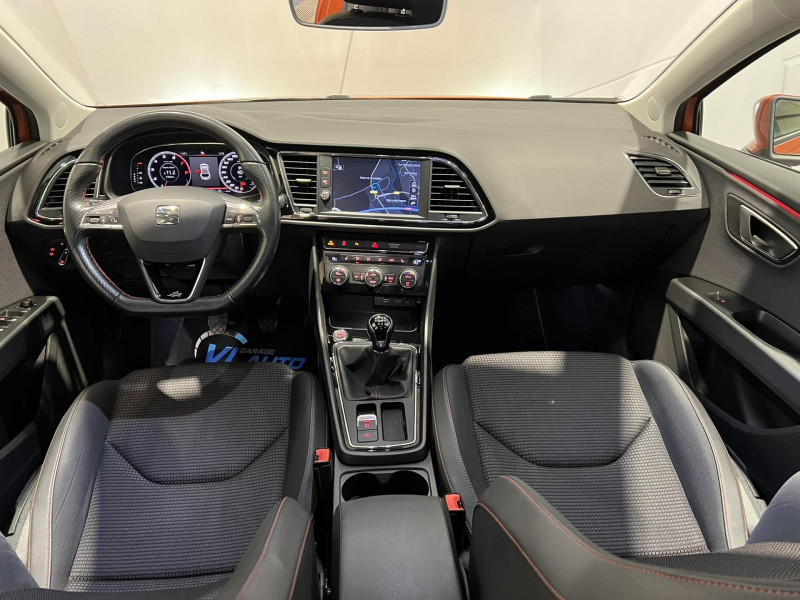 Photo 6 Seat LEON 1.5 TSI 150 Start/Stop ACT BVM6 FR ESSENCE Orange en vente chez VL Auto Photo 6 de l'offre de SEAT LEON 1.5 TSI 150 Start/Stop ACT BVM6 FR à 14990€ chez VL Auto