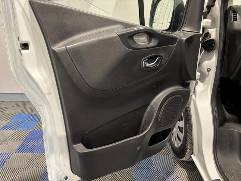 Photo 11 de l'offre de RENAULT TRAFIC FGN L2H1 1300 KG DCI 120 GRAND CONFORT * 15408 HT à 18490€ chez VL Auto