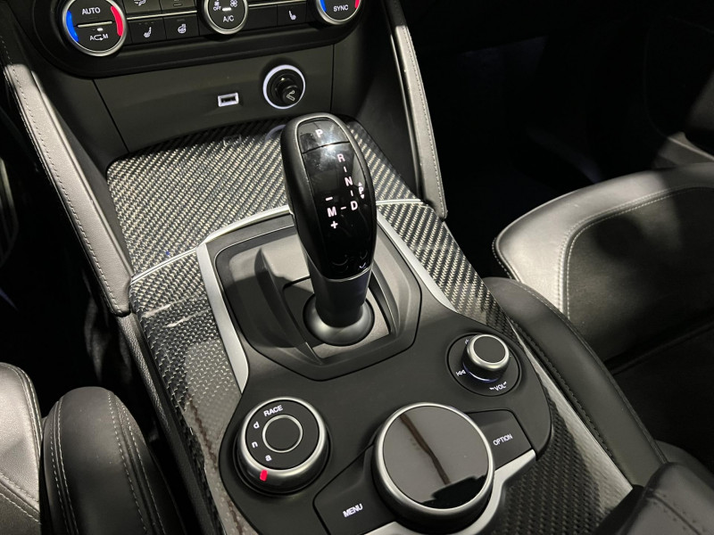 Photo 14 de l'offre de ALFA ROMEO STELVIO 2.9 V6 510ch AT8 Quadrifoglio à 47990€ chez VL Auto