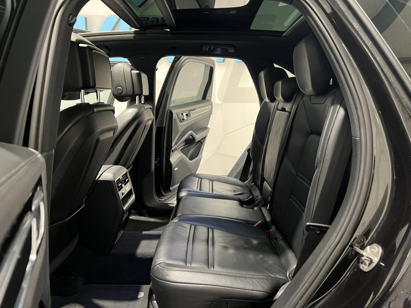 Photo 9 de l'offre de PORSCHE CAYENNE E-Hybrid 3.0 V6 462 ch Tiptronic BVA S à 54990€ chez VL Auto