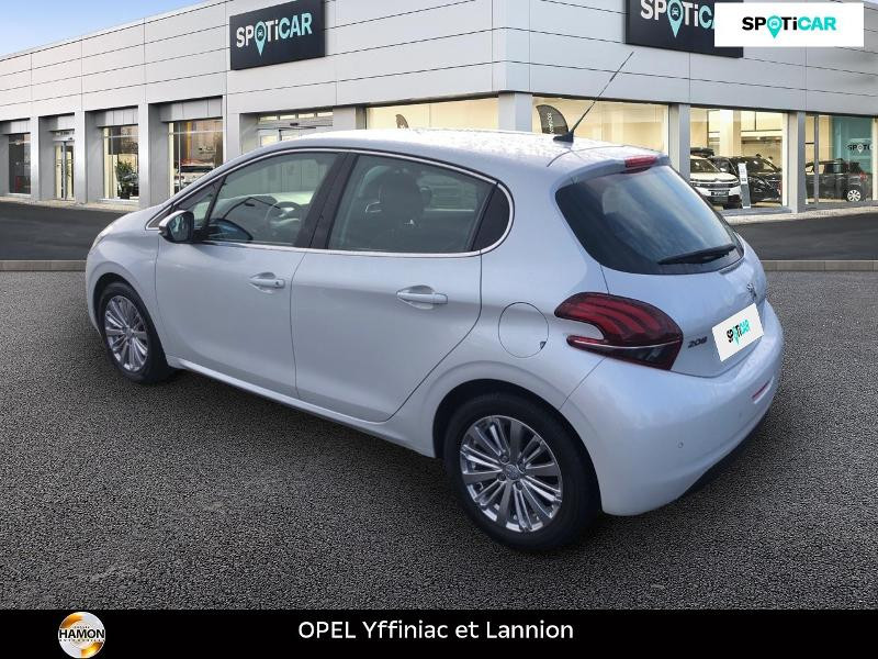 Photo 7 de l'offre de PEUGEOT 208 1.2 PureTech 82ch Allure 5p à 13480€ chez Roger Hamon - OPEL Yffiniac