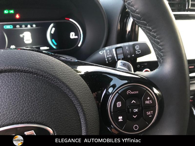 Photo 20 de l'offre de KIA e-Soul Design 204ch MY22 à 29990€ chez Elegance automobiles - KIA Yffiniac