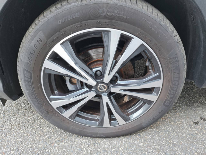 Photo 6 de l'offre de NISSAN Qashqai (2) 1.3 DIG-T 140 N-Connecta à 18490€ chez Carlyss automobiles Vitré