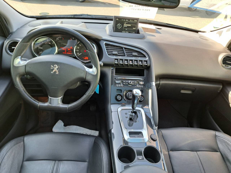 Photo 10 de l'offre de PEUGEOT 3008 1.6 BlueHDi 120 S&S EAT6 Féline à 13790€ chez Carlyss automobiles Vitré