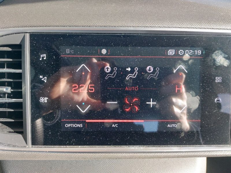 Photo 12 de l'offre de PEUGEOT 308 (2) PureTech 130 S&S GT à 18990€ chez Carlyss automobiles Vitré