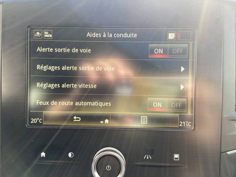 Photo 13 de l'offre de Renault Mégane Berline (4) Business Blue dCi 115 EDC à 13990€ chez Carlyss automobiles Vitré