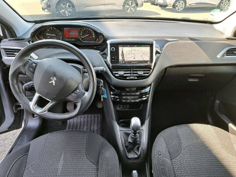 Photo 5 de l'offre de PEUGEOT 208 Puretech 110 S&S ALLURE BUSINESS à 14490€ chez Carlyss automobiles Vitré