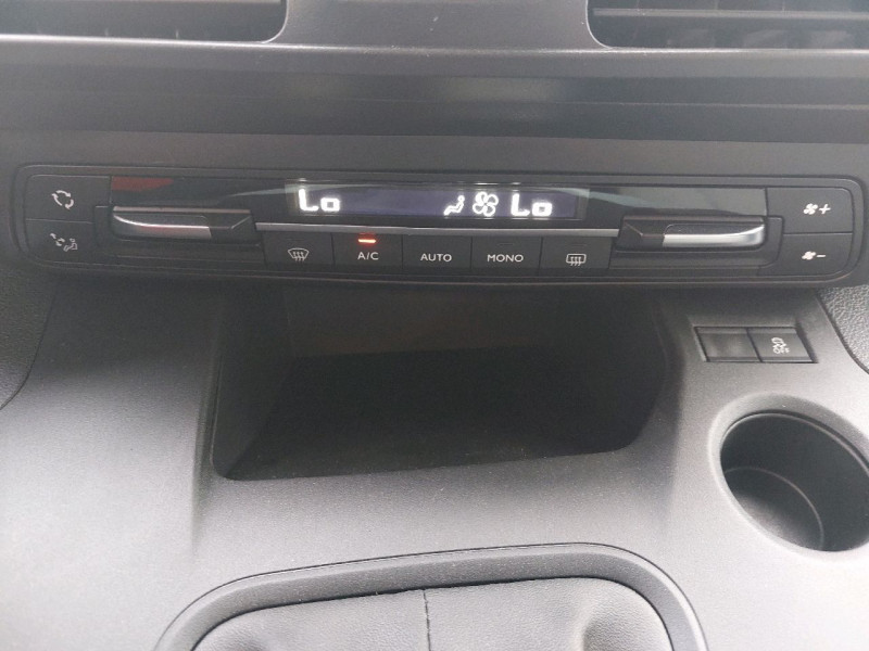 Photo 10 de l'offre de CITROEN Berlingo (3) Taille M BlueHDi 100 BVM Feel à 18990€ chez Carlyss automobiles Vitré