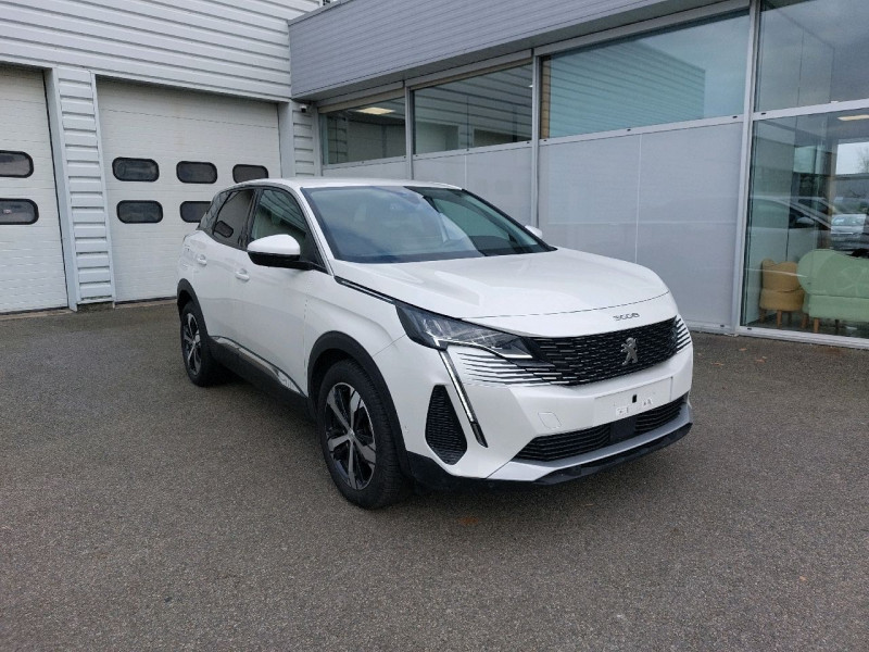 Photo 1 de l'offre de PEUGEOT 3008 (2) PureTech 130 S&S Allure à 24490€ chez Carlyss automobiles Vitré