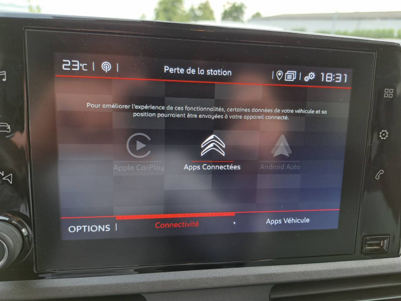 Photo 19 de l'offre de CITROEN Berlingo (3) Taille M BlueHDi 130 S&S EAT8 Shine à 22790€ chez Carlyss automobiles Vitré