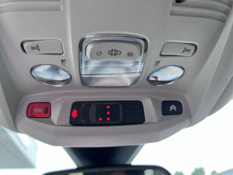 Photo 10 de l'offre de CITROEN C5 Aircross PureTech 130 S&S EAT8 Feel à 22490€ chez Carlyss automobiles Vitré