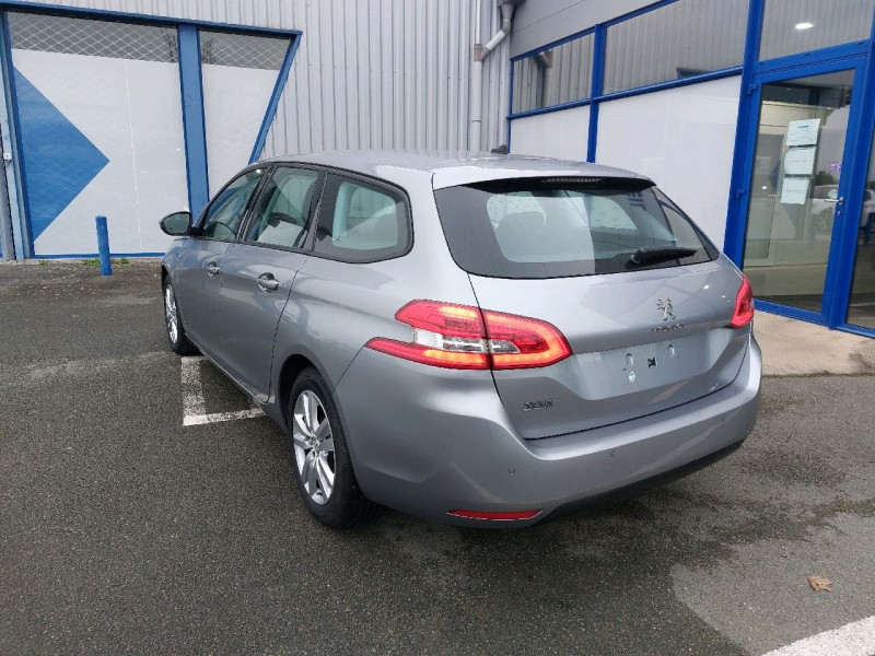 Photo 4 de l'offre de PEUGEOT 308 SW (2) Puretech 110 S&S ACTIVE à 12990€ chez Carlyss automobiles Vitré