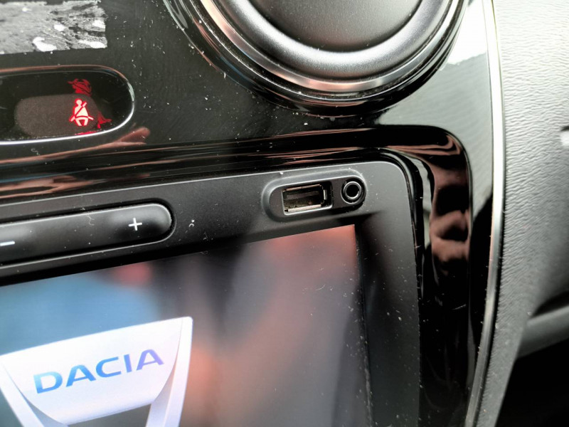 Photo 12 de l'offre de Dacia Lodgy 5 Places Stepway 2017 dCi 110 à 14990€ chez Carlyss automobiles Vitré