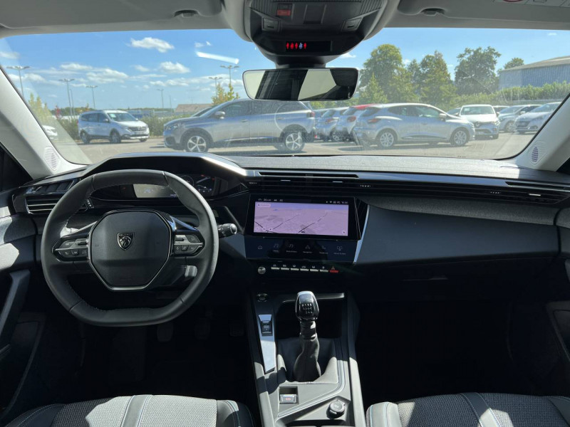 Photo 6 de l'offre de Peugeot 308 SW (3) PureTech 130 S&S ALLURE PACK à 25490€ chez Carlyss automobiles Vitré