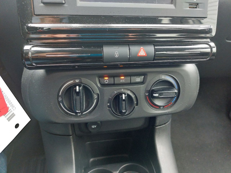 Photo 13 de l'offre de CITROEN C3 (3) PureTech 83 S&S BVM Feel à 12990€ chez Carlyss automobiles Vitré