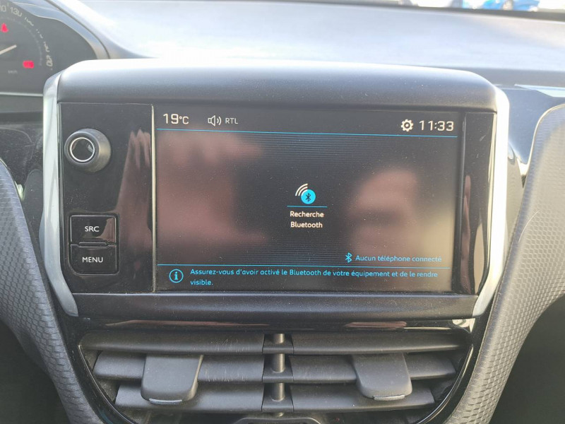 Photo 11 de l'offre de PEUGEOT 208 Puretech 82 STYLE à 9990€ chez Carlyss automobiles Vitré