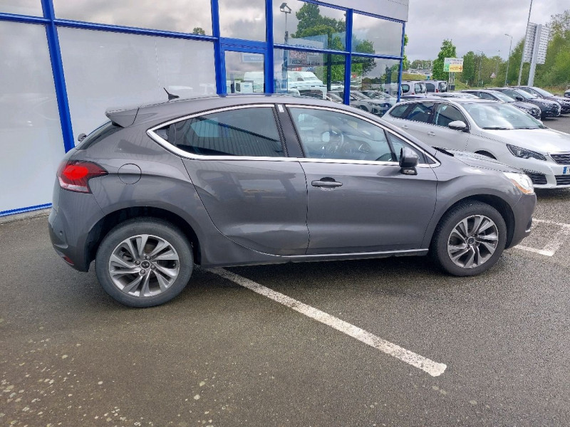 Photo 4 de l'offre de CITROEN DS4 BlueHDi 150 S&S BVM6 Executive à 12490€ chez Carlyss automobiles Vitré