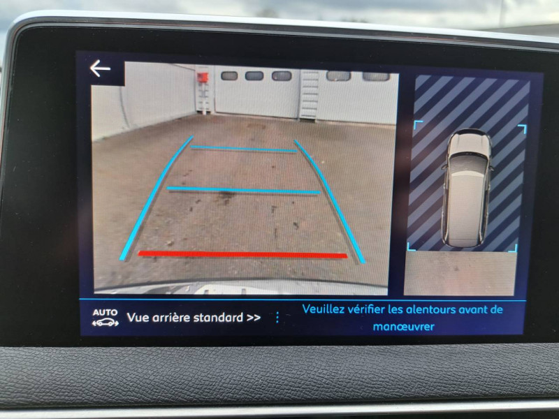 Photo 12 de l'offre de PEUGEOT 5008 (2) 1.6 BLUEHDI 120 S&S EAT6 ALLURE à 19490€ chez Carlyss automobiles Vitré