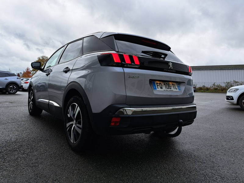 Photo 4 de l'offre de PEUGEOT 3008 (2) BlueHDi 130 S&S EAT8 ALLURE BUSINESS à 20990€ chez Carlyss automobiles Vitré