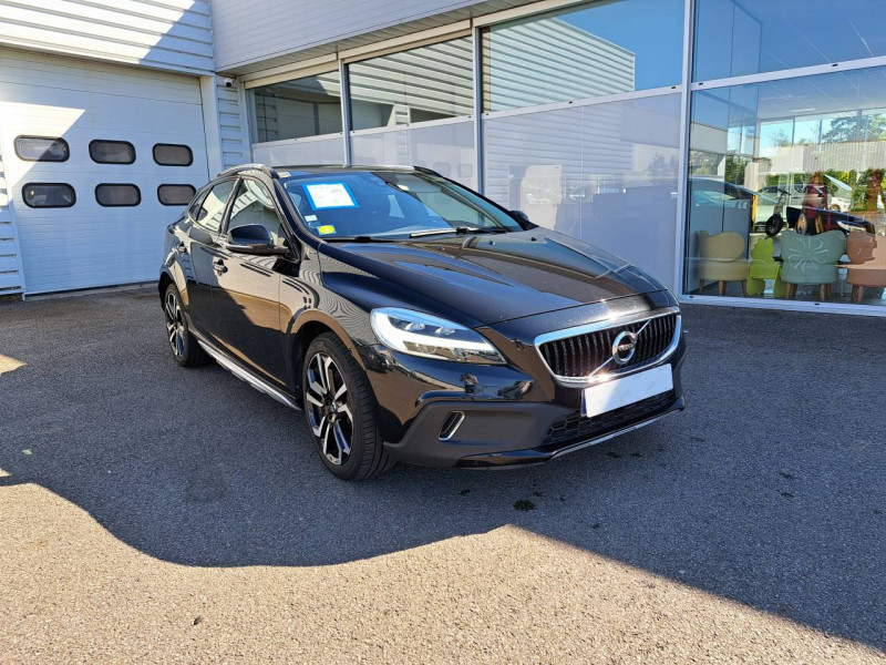 Volvo V40 CROSS COUNTRY 2.0 D3 Cross Country Luxe Diesel Noir Occasion à vendre