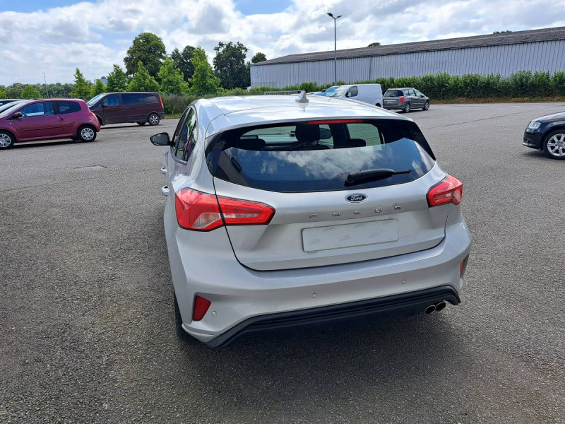 Photo 3 de l'offre de Ford Focus (4) 5P - 2.0 EcoBlue 150 auto St-Line à 17490€ chez Carlyss automobiles Vitré