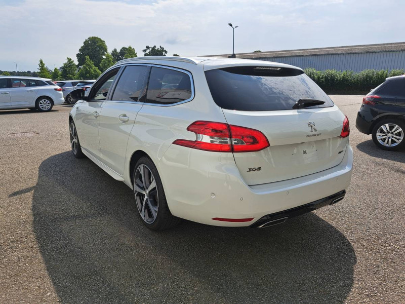 Photo 4 de l'offre de PEUGEOT 308 SW (2) BlueHDi 130 EAT 8 S&S SW GT PACK à 15990€ chez Carlyss automobiles Vitré