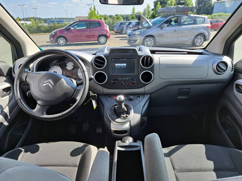 Photo 11 de l'offre de Citroën Berlingo Multispace (2) BlueHDi 120 S&S BVM6 Shine à 13990€ chez Carlyss automobiles Vitré