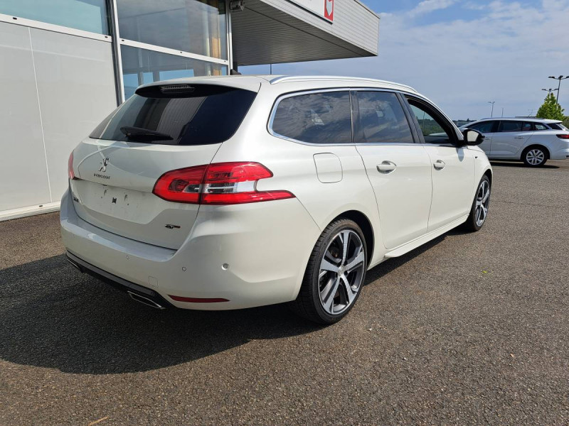 Photo 3 de l'offre de PEUGEOT 308 SW (2) BlueHDi 130 EAT 8 S&S SW GT PACK à 15990€ chez Carlyss automobiles Vitré