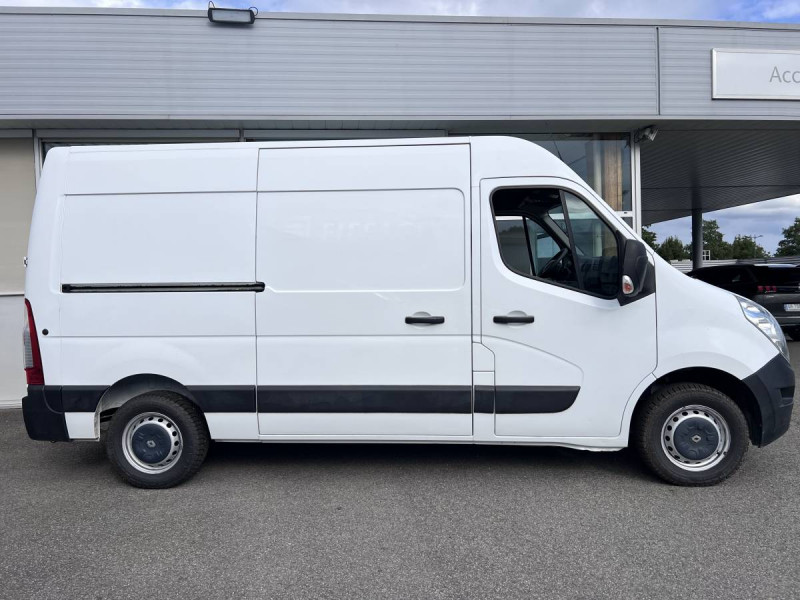 Photo 3 de l'offre de Renault Master (3) FG Tr GCF F3300 L2H2 dCi 135 à 17790€ chez Carlyss automobiles Vitré