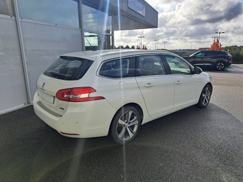 Photo 4 de l'offre de PEUGEOT 308 SW (2) 1.6 BlueHDi 120 S&S EAT6 Allure à 9790€ chez Carlyss automobiles Vitré