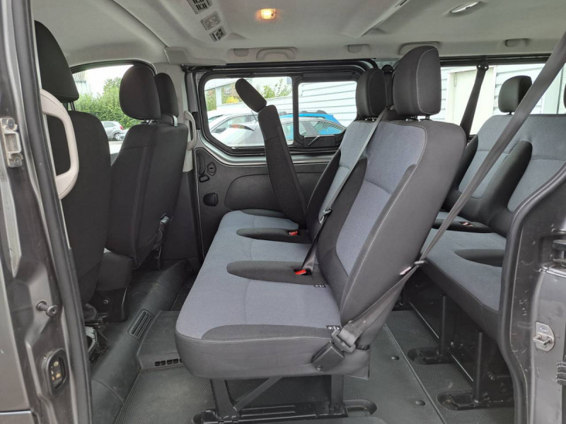 Photo 7 de l'offre de OPEL VIVARO COMBI 1.6 CDTI 125 ECO S/S 2.9 L2H1 PACK CLIM+ (Combi)  4 portes  (avril 2015) (co2 149)  à 19990€ chez Carlyss automobiles Vitré