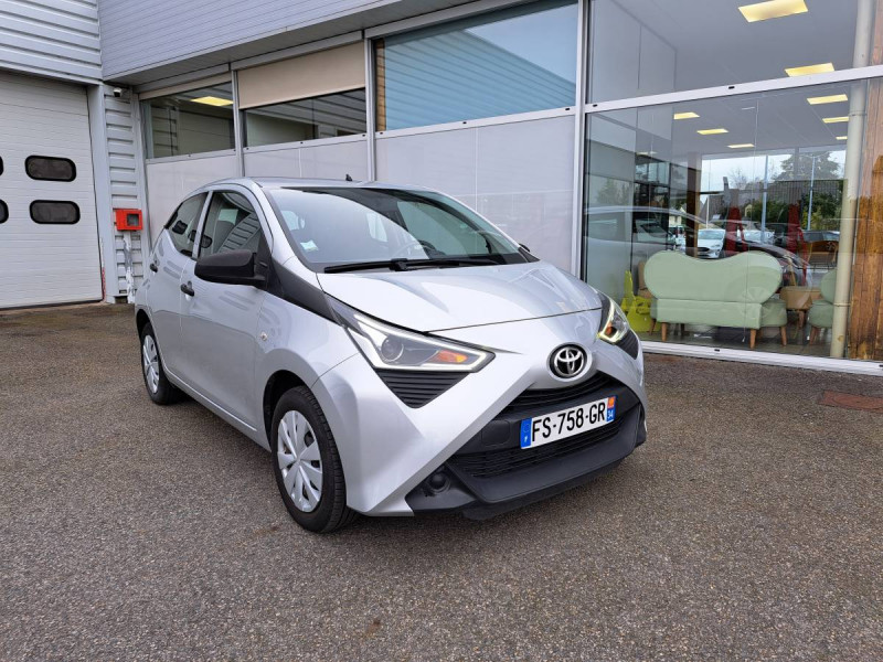 Photo 14 de l'offre de Toyota Aygo (2) 1.0 VVT-i x-pro à 9990€ chez Carlyss automobiles Vitré