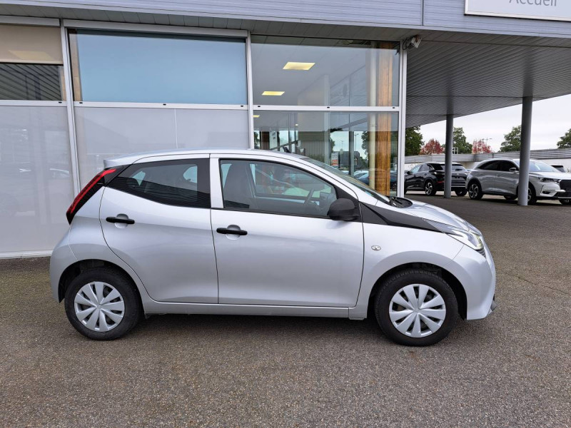 Photo 2 de l'offre de Toyota Aygo (2) 1.0 VVT-i x-pro à 9990€ chez Carlyss automobiles Vitré