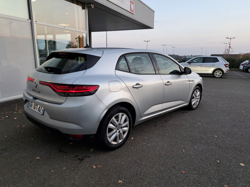 Photo 21 de l'offre de Renault Mégane Berline (4) Business Blue dCi 115 à 14790€ chez Carlyss automobiles Vitré