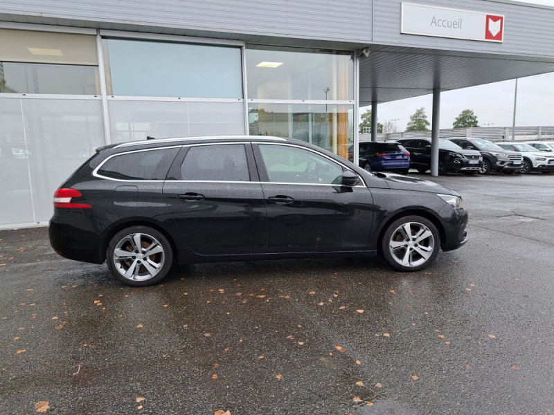 Photo 2 de l'offre de PEUGEOT 308 SW (2) BlueHDi 130 S&S Allure à 13790€ chez Carlyss automobiles Vitré