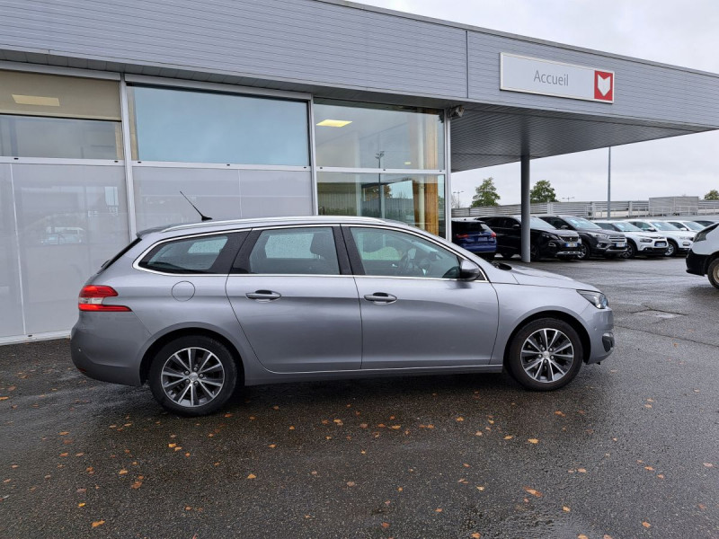 Photo 2 de l'offre de PEUGEOT 308 SW (2) 1.6 BlueHDi 120 S&S Allure à 9390€ chez Carlyss automobiles Vitré