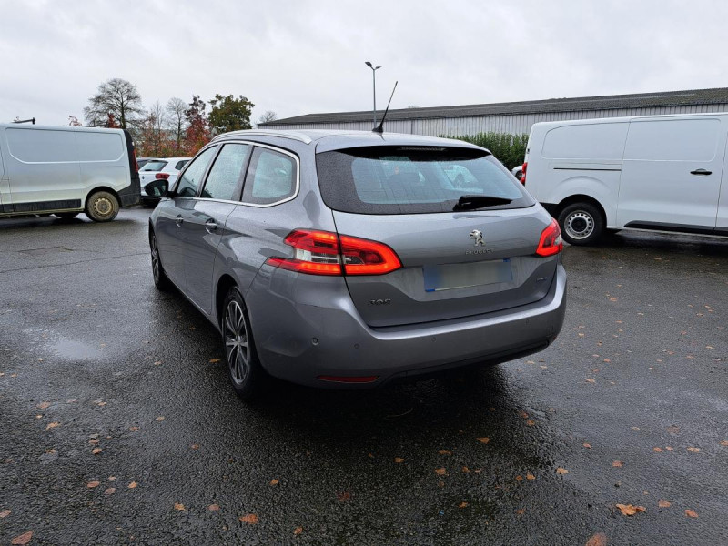 Photo 4 de l'offre de PEUGEOT 308 SW (2) 1.6 BlueHDi 120 S&S Allure à 9390€ chez Carlyss automobiles Vitré