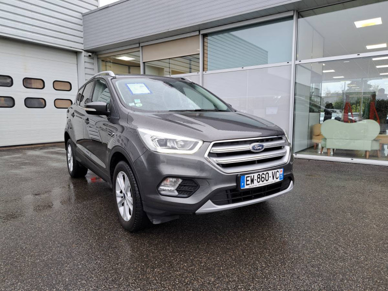 Photo 20 de l'offre de Ford Kuga (2) 1.5 TDCI 120ch S/S 2WD TITANIUM à 16790€ chez Carlyss automobiles Vitré