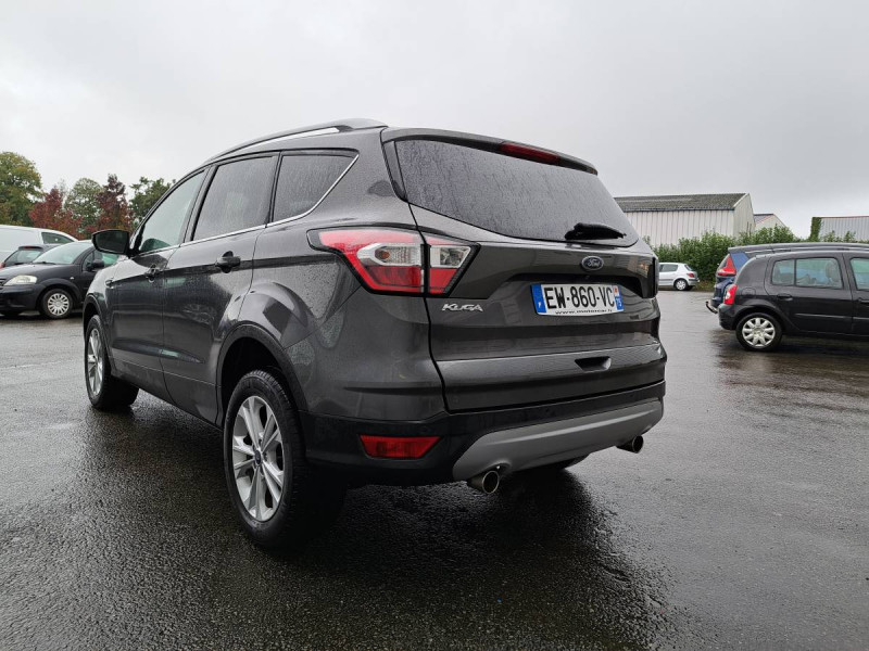 Photo 22 de l'offre de Ford Kuga (2) 1.5 TDCI 120ch S/S 2WD TITANIUM à 16790€ chez Carlyss automobiles Vitré